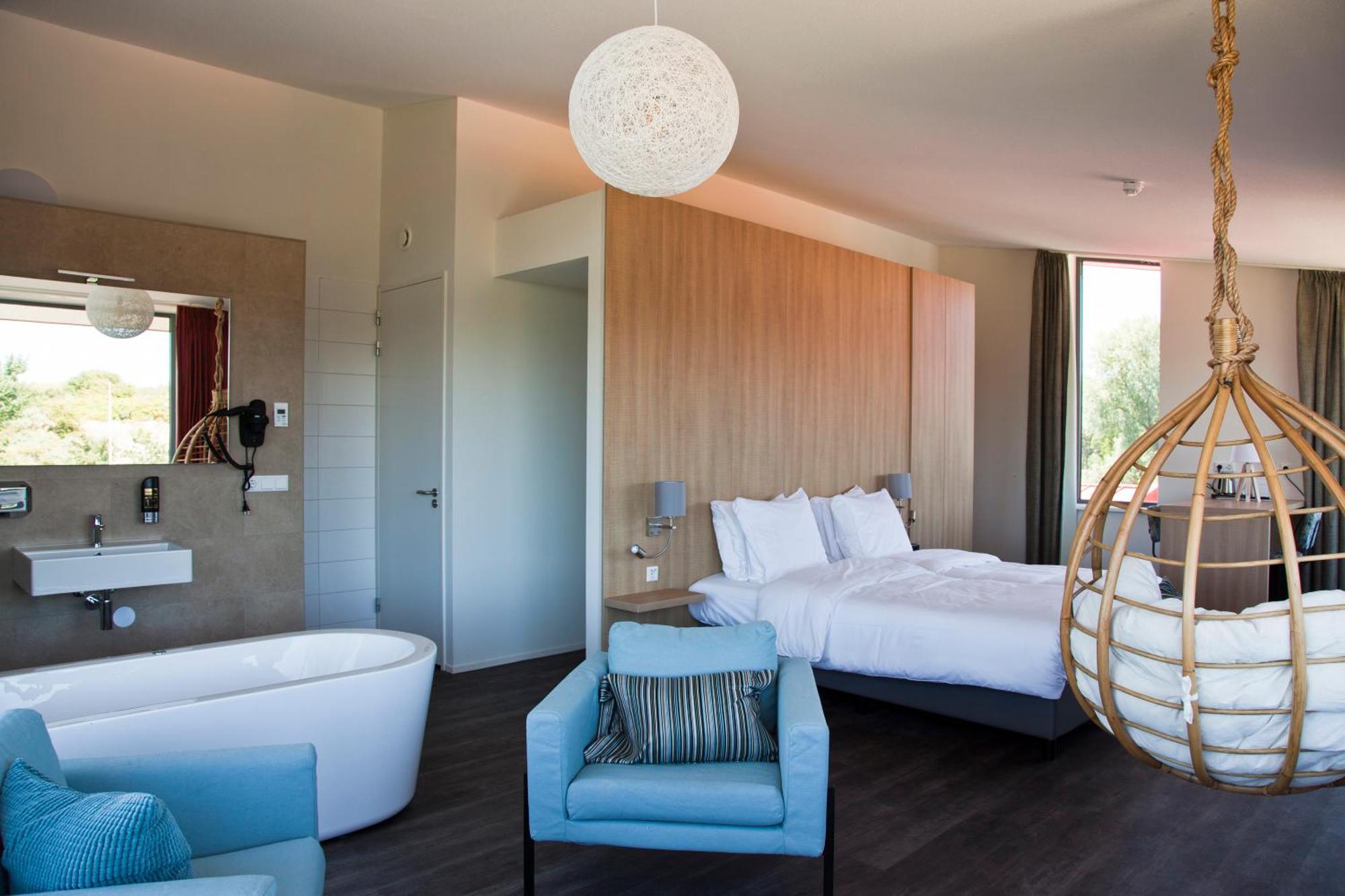 Strandhotel Duinoord 4*