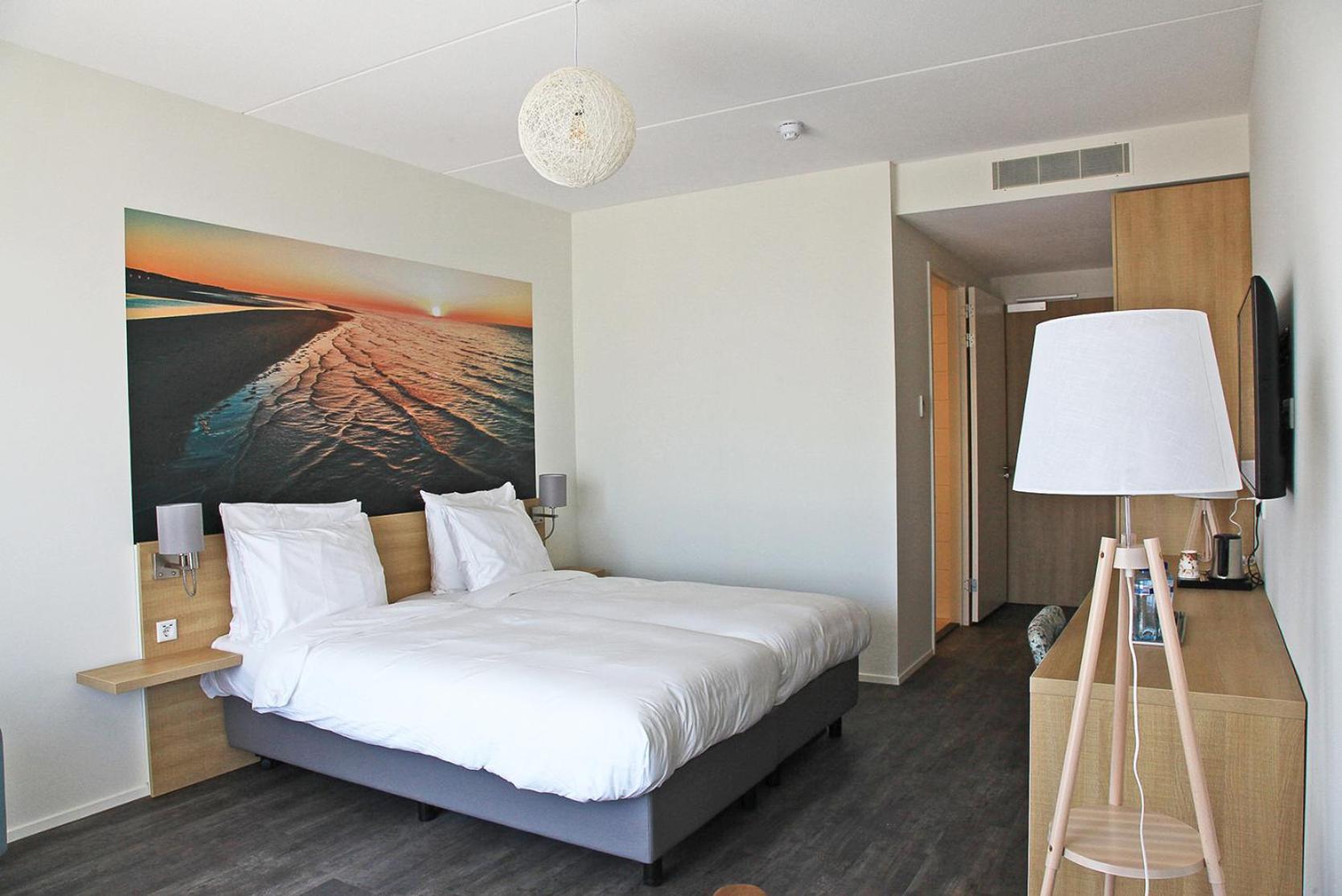 Hotel Strandhotel Duinoord 4*